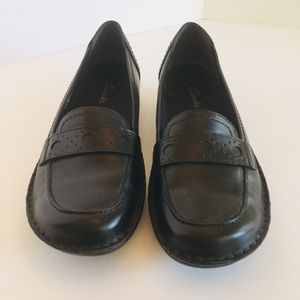 Clarks Womens Size 8 M Black Dressy Loafers